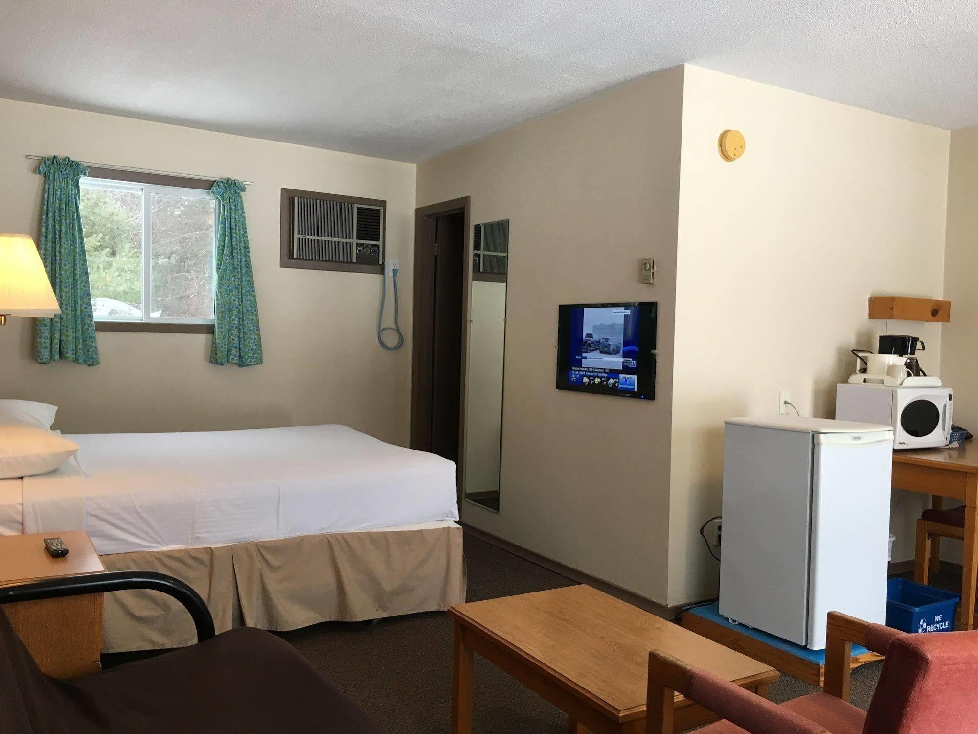 Algonquin Motel South River Exterior photo
